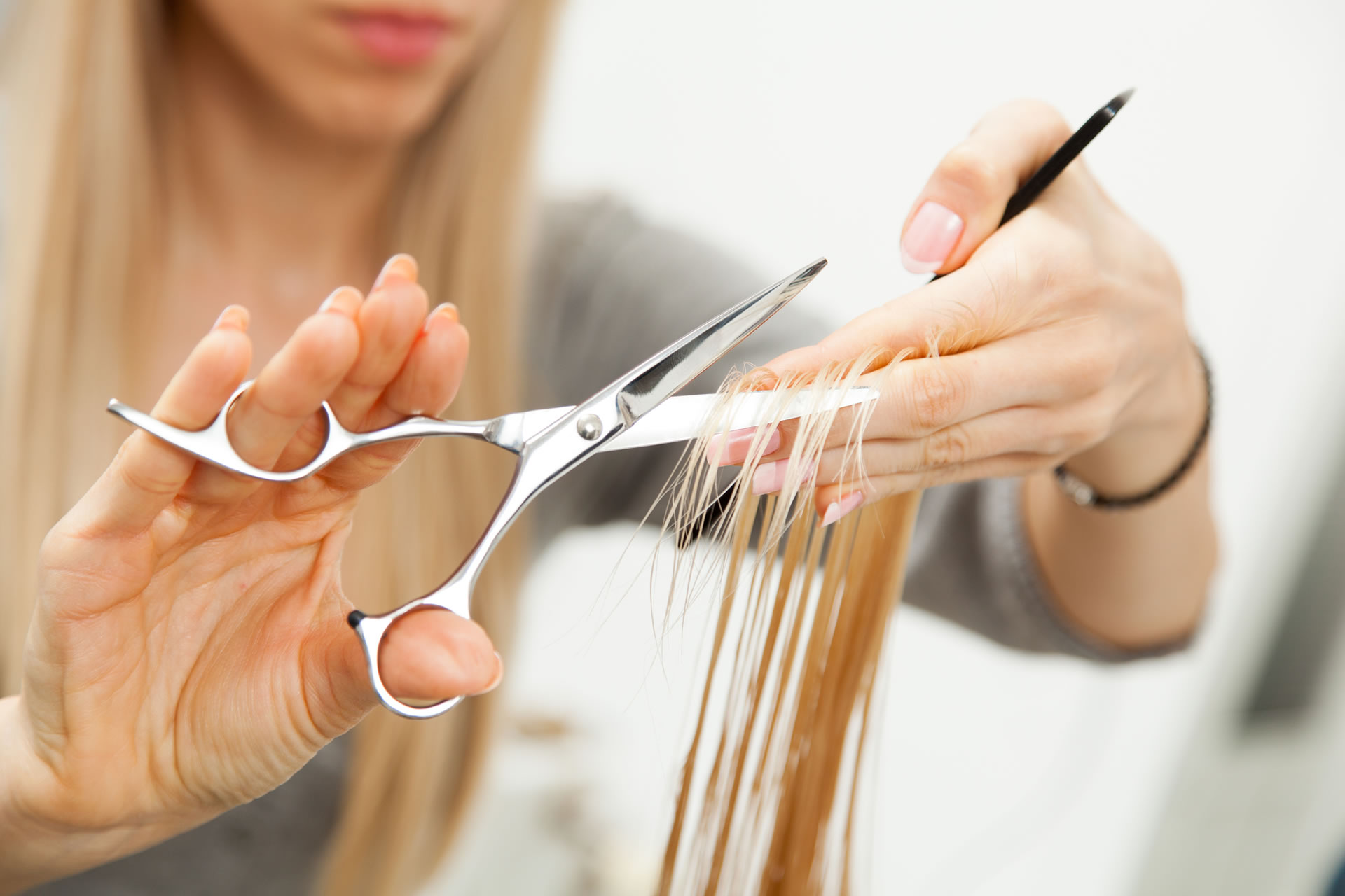 Scissor-Cutting-Technique.jpg